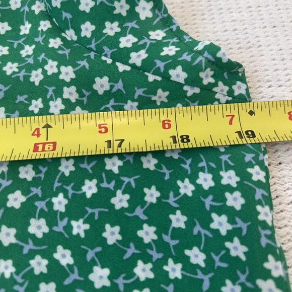 Floral Green Blouse Sz S Short Flutter Sleeve V Neck Popover Maison d' Amelie - Picture 12 of 12